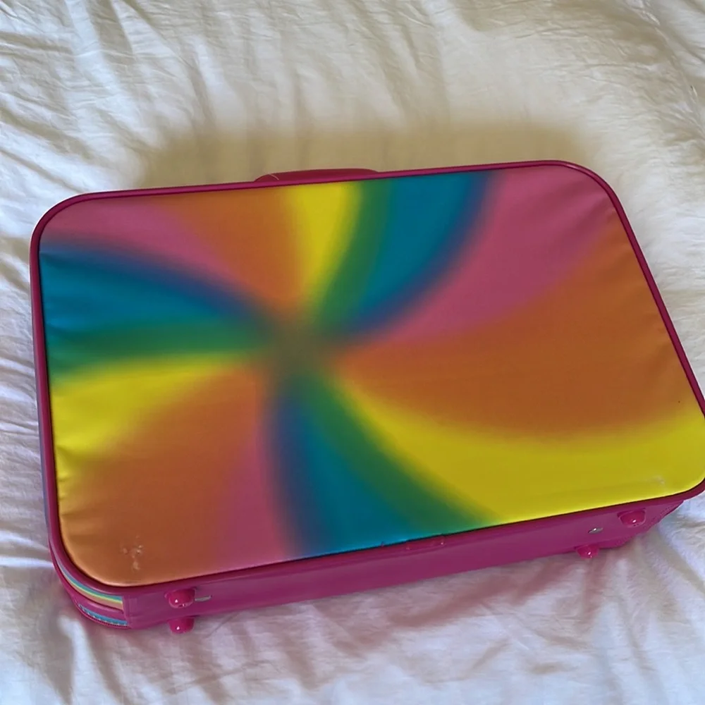 Hello Kitty Suitcase - Picture 13 of 16